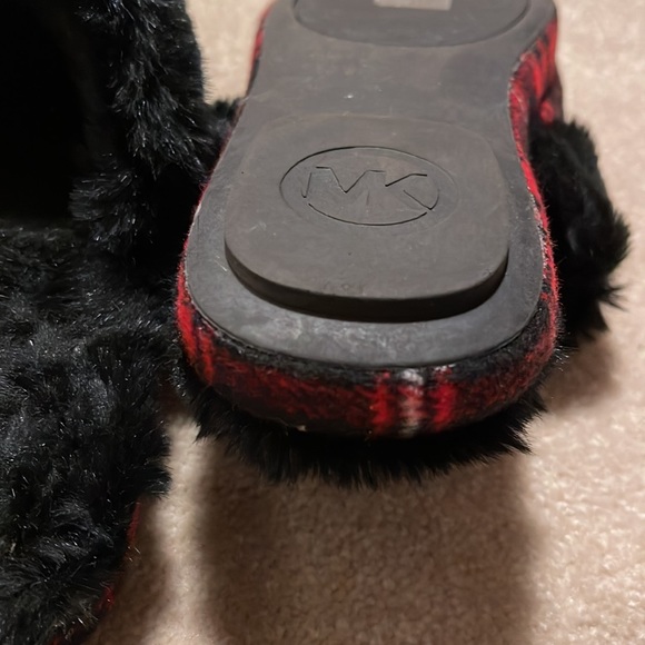 Michael Kors slipper style shoes - Picture 5 of 5